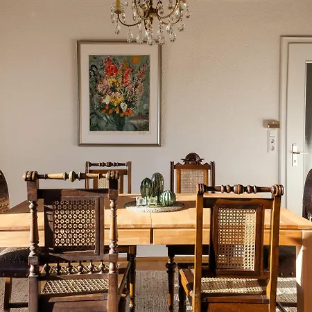 Ruth Apartment